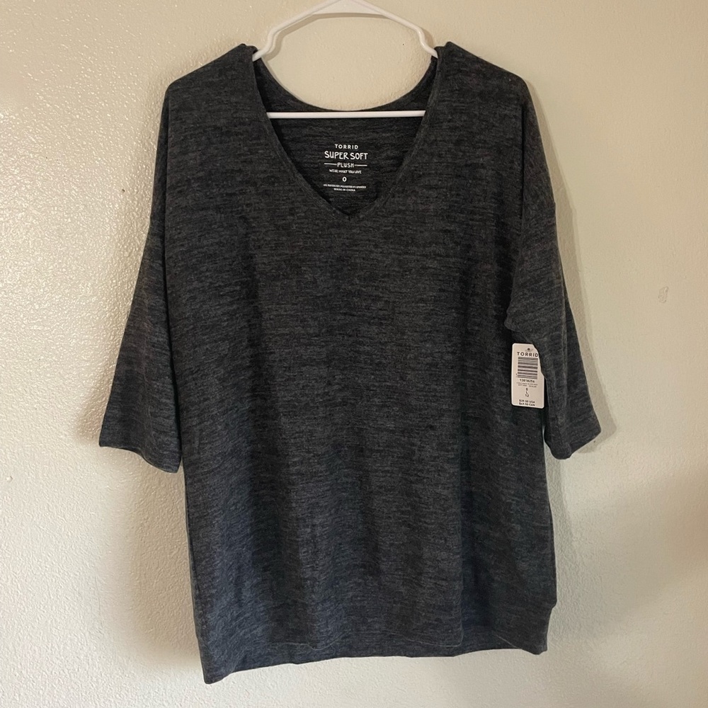 NWT Torrid 3/4 Sleeve Grey Sweater